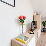 Cool With Terrace - Leg11 Apartment